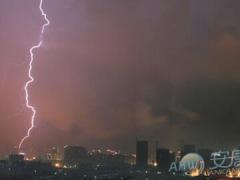 梦见雷雨 打雷声是什么意思