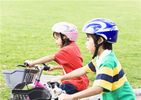 2019年大年初一春节出生的男孩五行缺土取名字大全！