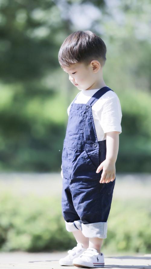 5月2号早上6点出生的男孩如何起名，宜用什么字