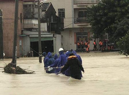 梦见女尸在水里