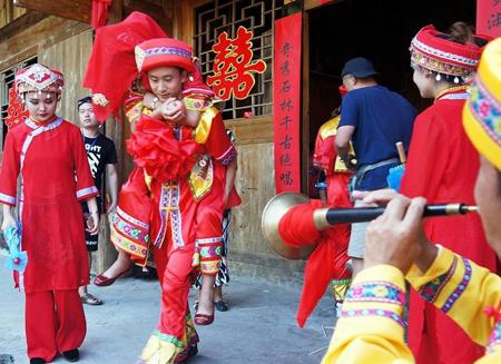 梦见很多鞋子是什么意思